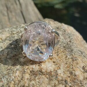 Unusual Gorgeous Large Oval Faceted Kunzite in 925 Silver